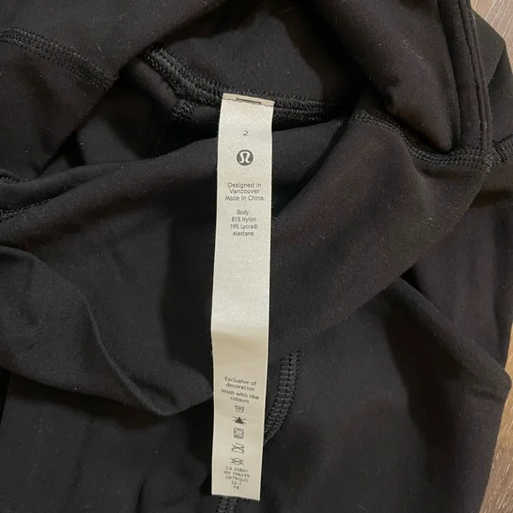 LULULEMON Align High-Rise Short with Pockets 8” - Picture 3 of 5